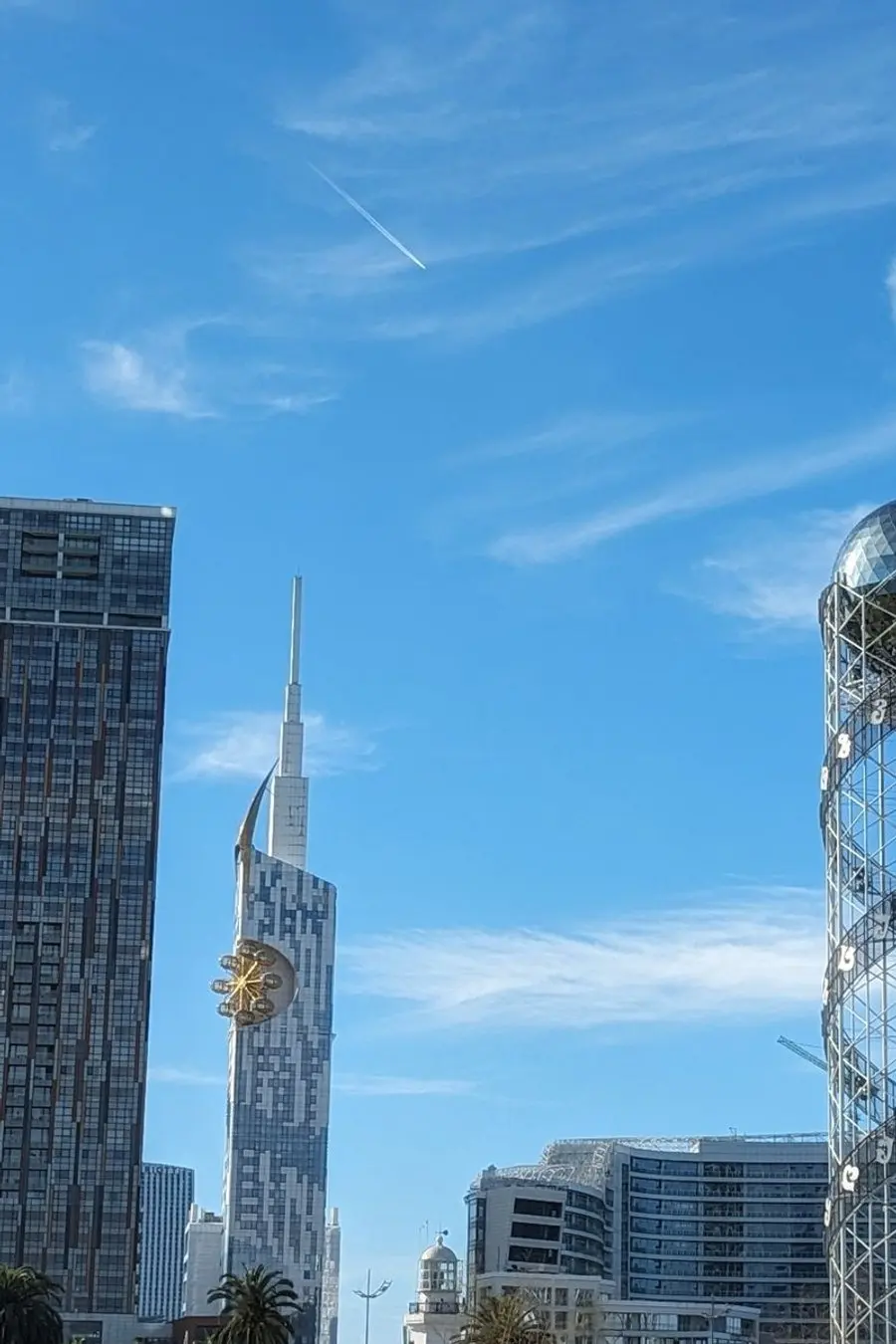 Tepalikdan Batumi va Qora dengiz manzarasi